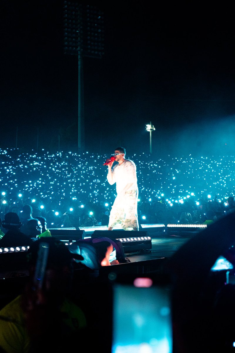 balaguer_daniel's tweet photo. Took some pics for badbo 🇩🇴 

#worldshottesttour #BadBunny #DominicanRepublic https://t.co/JRiUnVpSBR