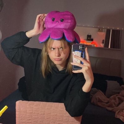 fatmaukaf's tweet photo. #NewProfilePiccc https://t.co/0TjTB2E5Zj