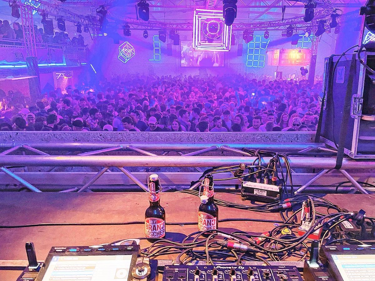 MR.DA-NOS tweet media