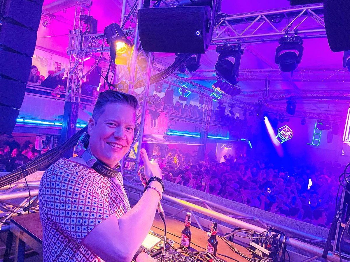 MR.DA-NOS tweet media