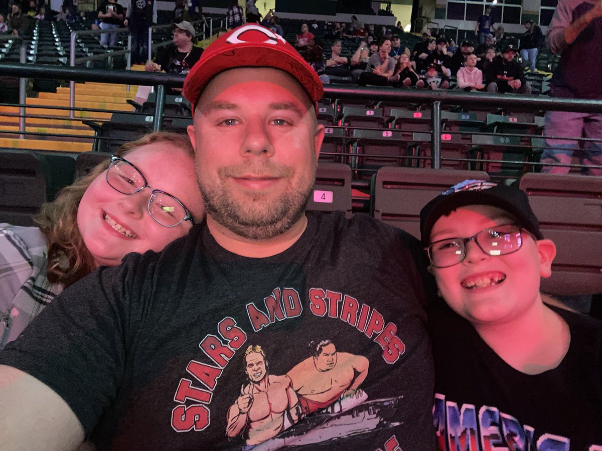agentnickhahn's tweet photo. #WWEDayton https://t.co/jwL6DuIvBY
