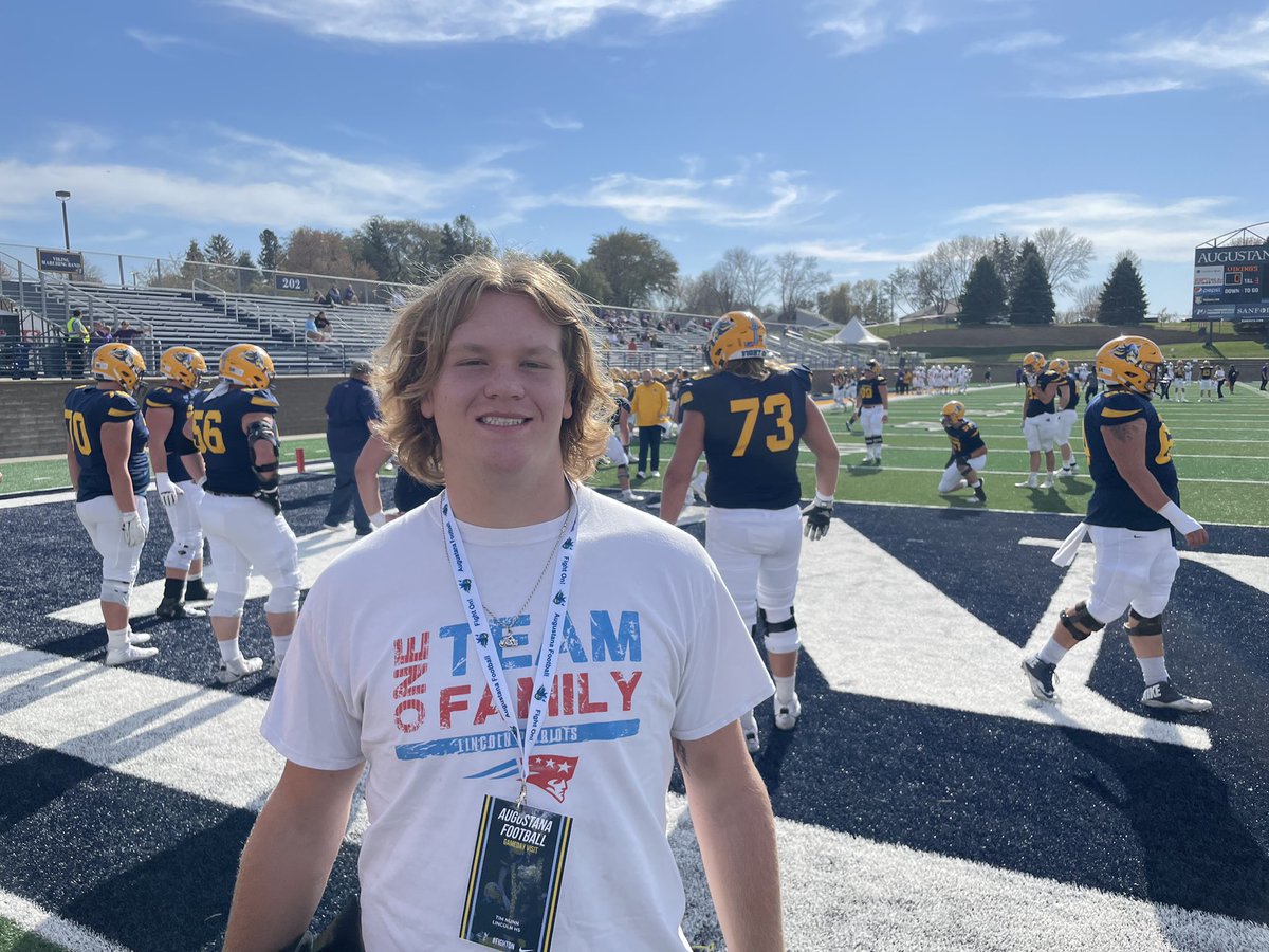 TimNunn24's tweet photo. Thanks for the awesome game day @coachscholten I had a great time learning about the program. https://t.co/NexW3M88An
