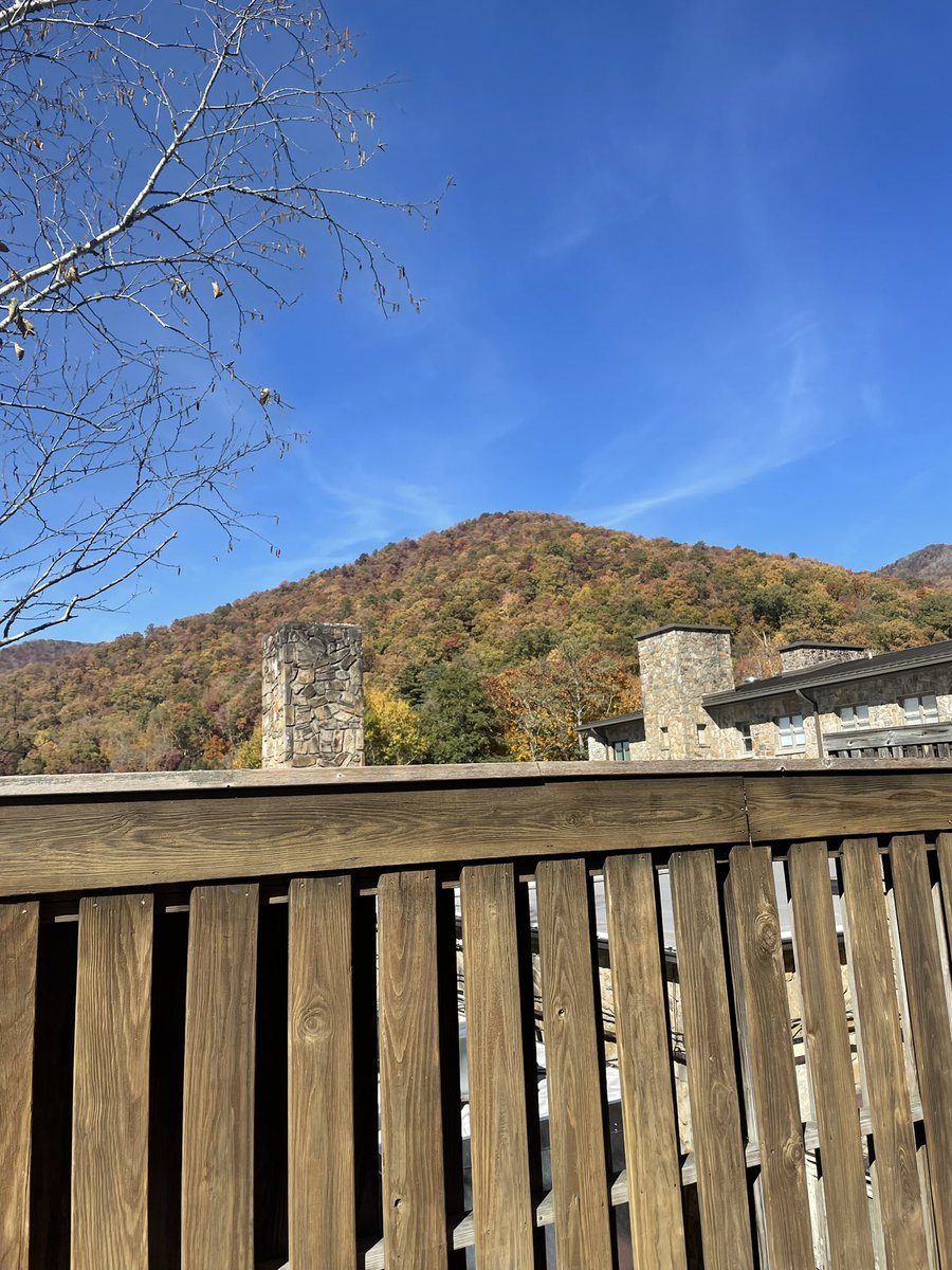 Jdstackss's tweet photo. Had a great visit and talk today with Montreat University, thank you introducing me to the team and for this opportunity 🙏🏽 @MontreatCavsLax @BlLattimore https://t.co/4ddfdlWSn3