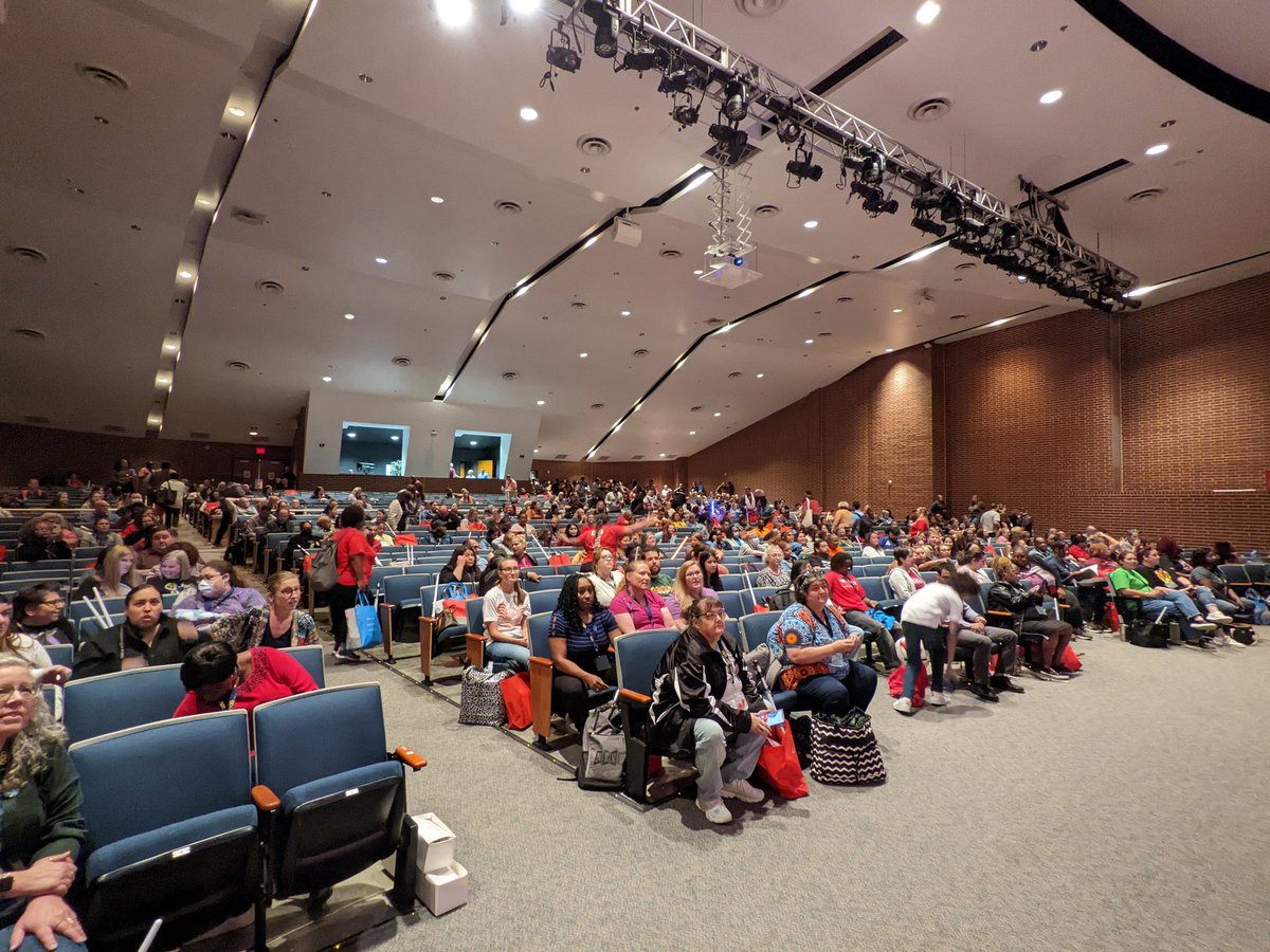 Tom Raphael tweet media