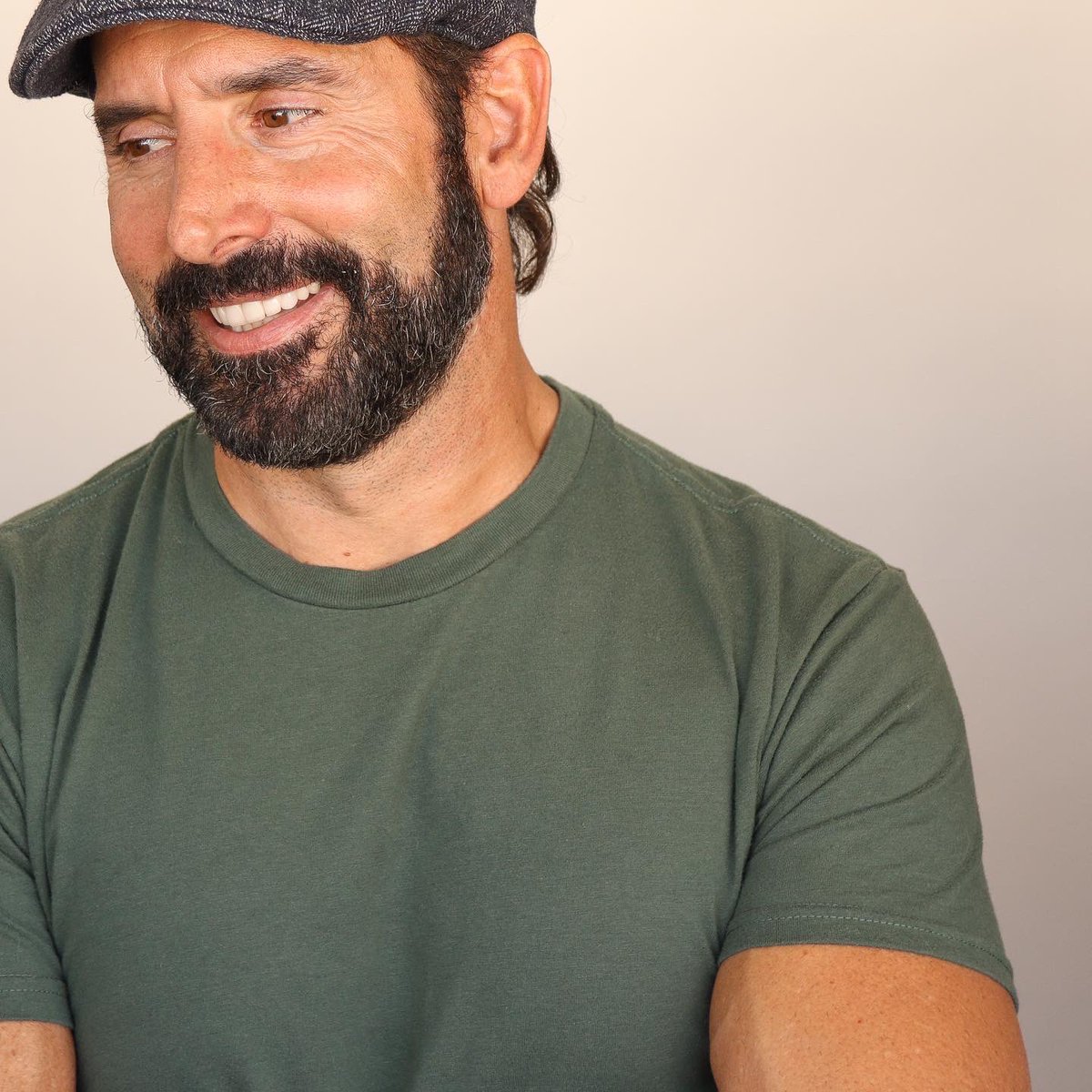 christophergia's tweet photo. Simple green, fresh, and clean 💚 

📸 @mttphotograph 
👕 @trueclassictees 
🤠 @garysnewport https://t.co/WXErFYfWHw