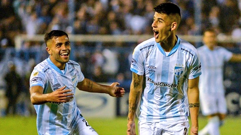NicoFilomeno's tweet photo. Atlético Tucumán hace uso de la opción de compra por el 50% del pase de Joaquín Pereyra a cambio de U$S550 mil para #Central.

El Pejerrey Belloso mostró interés en repatriarlo si gana las elecciones pero fue imposible convencerlo. Toda la info: https://t.co/h47AEEJNVK https://t.co/BLcXmhU7ow