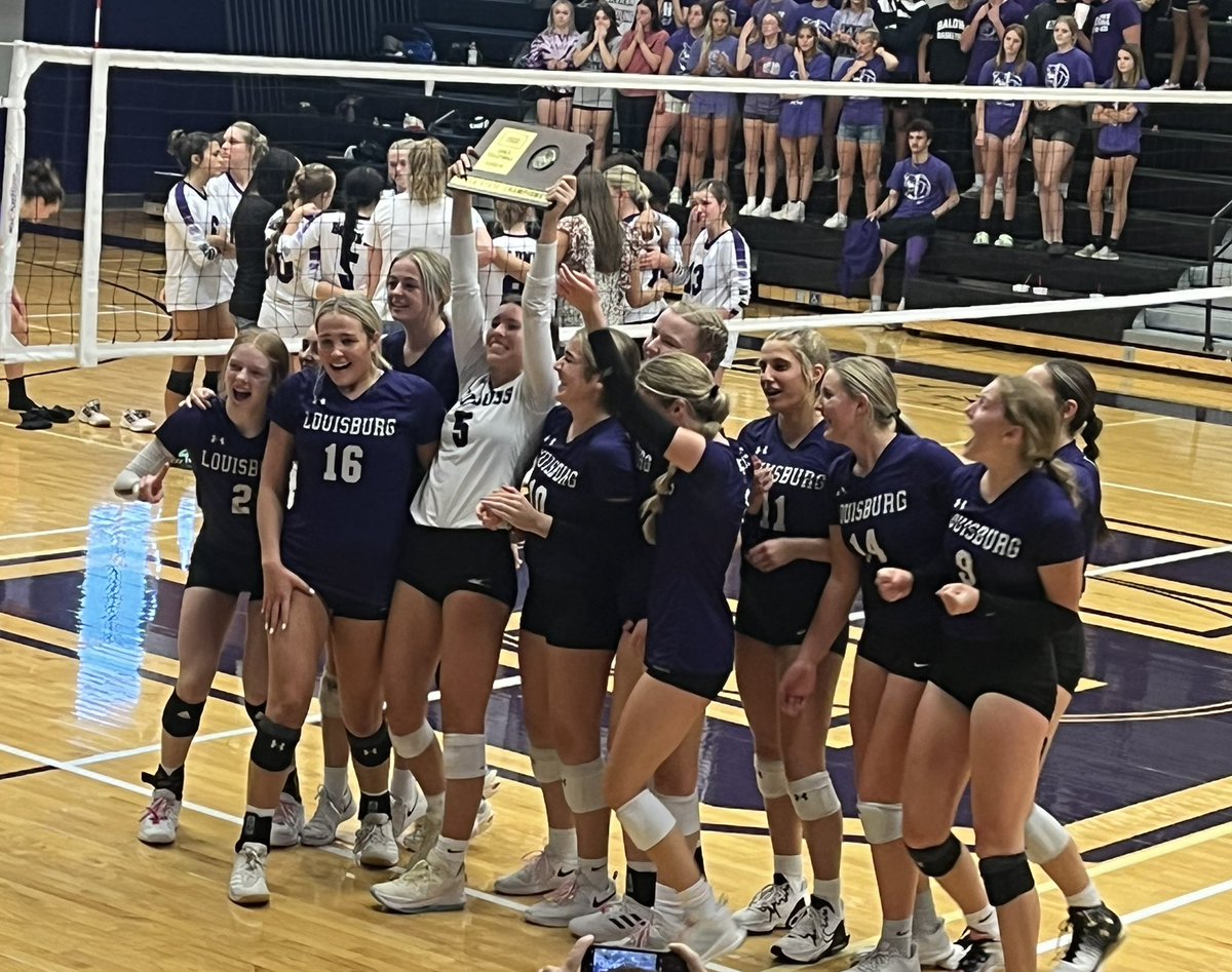 Wow!!!  These girls are going to STATE❤️🏐#WildcatVBproud