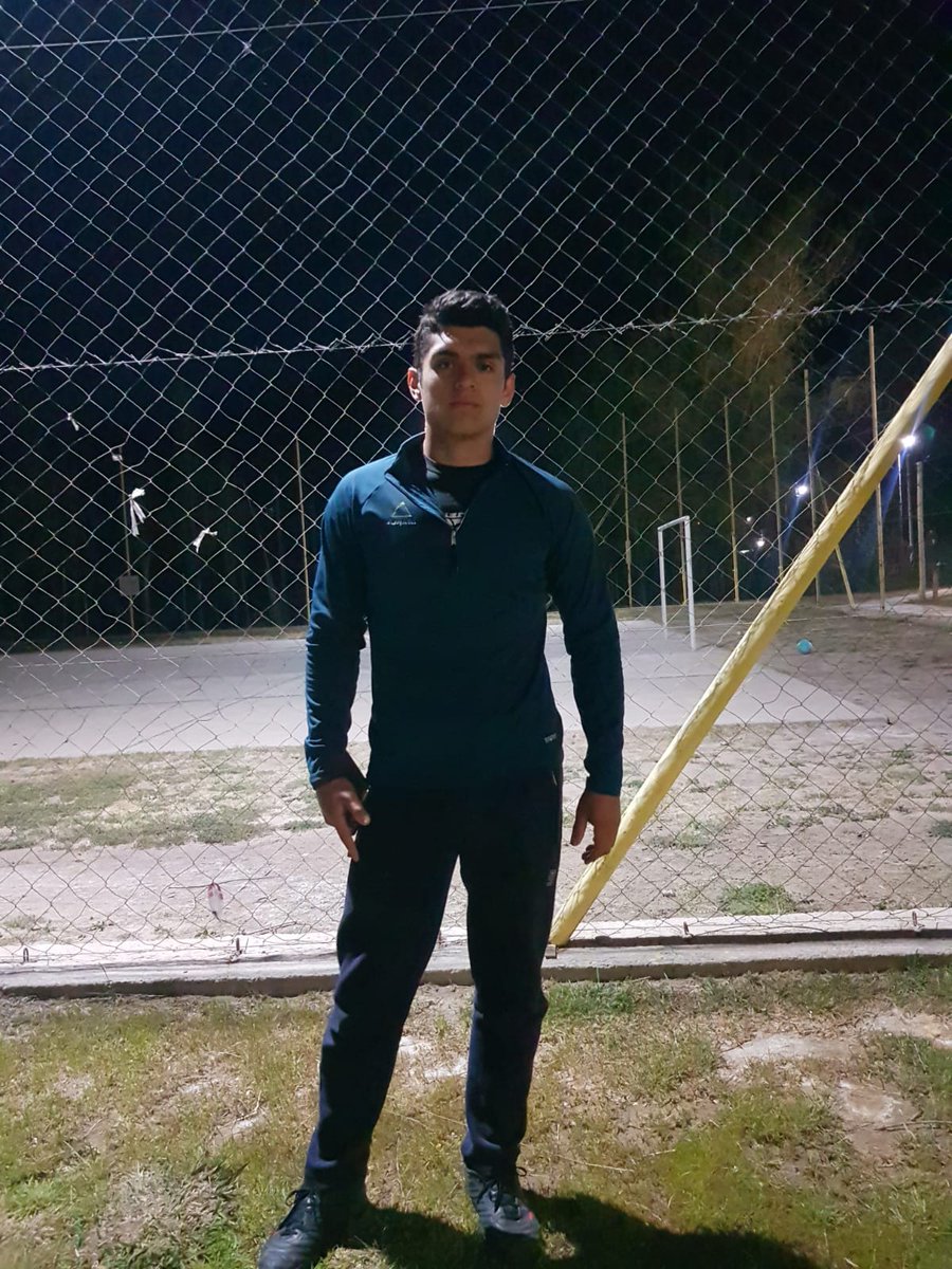 ProGame63352460's tweet photo. En la cancha https://t.co/yndZKARc4q