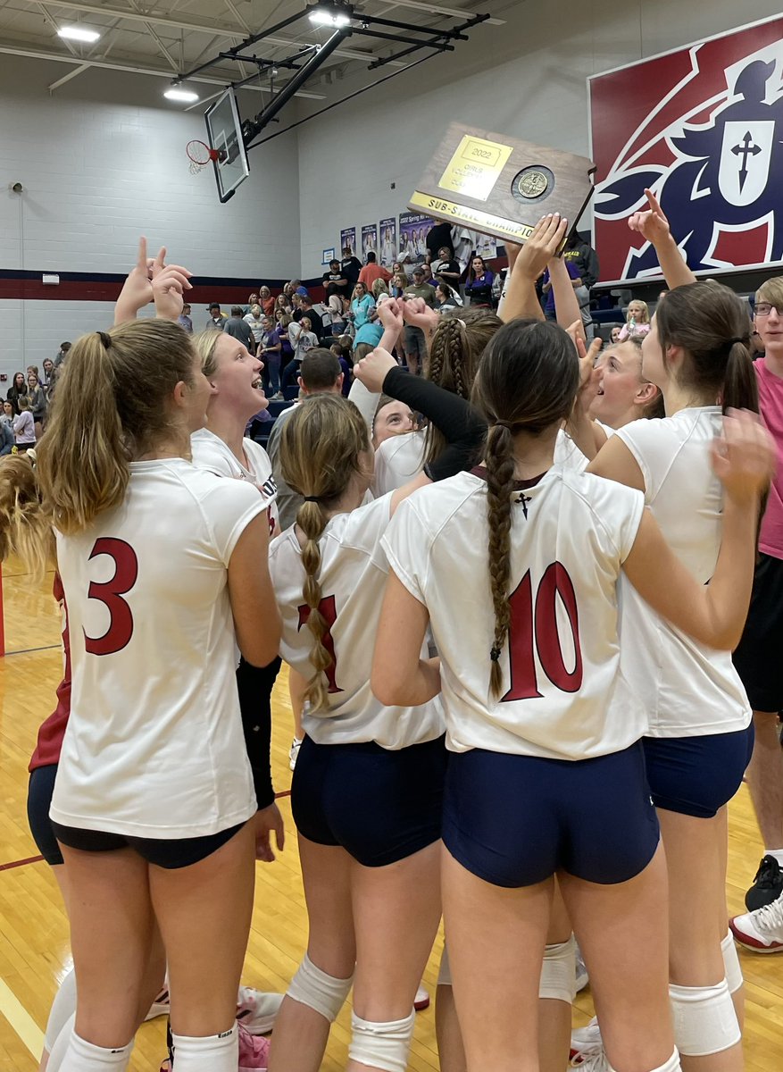 Sub-State Volleyball🏐 🆚 Spring Hill The Thunder take the 2nd set 25-20 and officially punch their ticket to State next weekend! Congrats ladies! #GoThunder