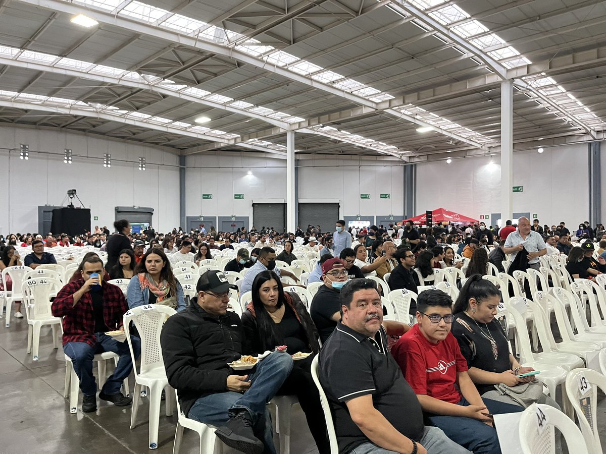 MAvila_EUD's tweet photo. Así se vive el ambiente previo al segundo show de Franco Escamilla en Guatemala, el cual tiene lugar en Forum Majadas. https://t.co/98LJfjyqFO