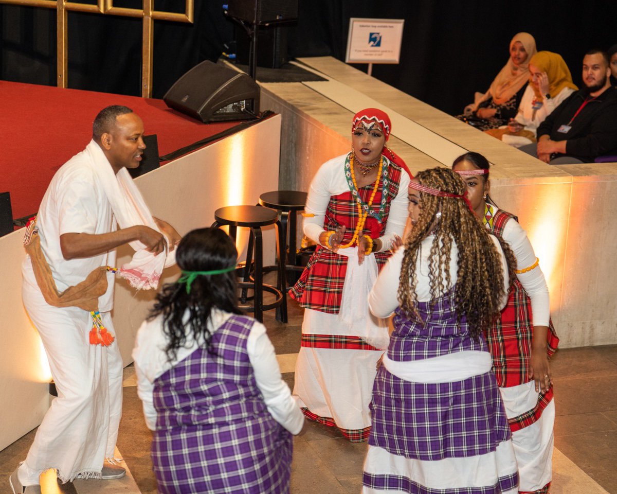 SomaliWeekFest's tweet photo. Our launch night at the @britishlibrary for the 14th @KaydSomaliArts Somali Week festival as part British Black History . Beautiful beautiful melanin #SWF22  #BHM #London 
Thank you to our supporters , funders , friends , family and volunteers for making this all possible ❤️ https://t.co/MMi0t99Ajn