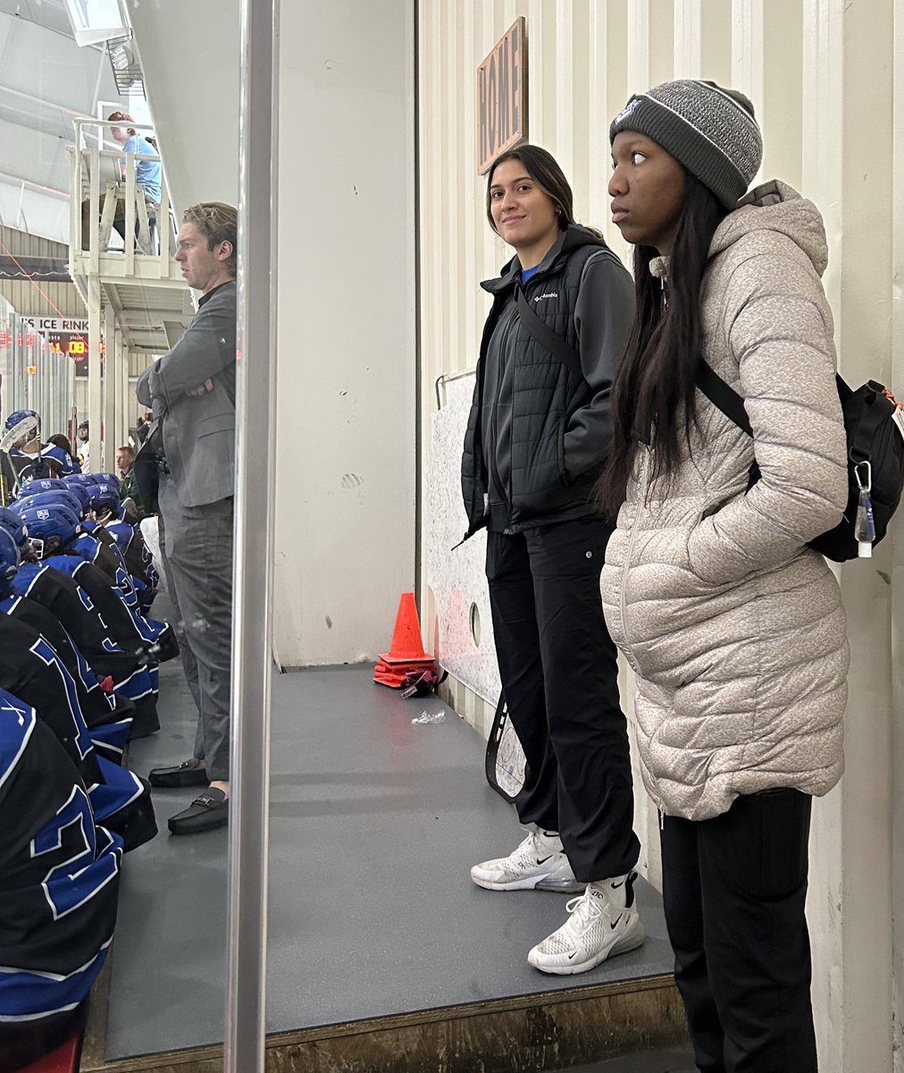 timsterhatc's tweet photo. @SLUBillzHockey is back home! Today was the transition from @SLUFieldHockey to ICE! Best part was I got to be a preceptor for two of my @SLU_AT @SLU_AT_Society students for #clinical #experience. @SLU_Official @sludchs #coolestgameonearth #2Rules @aSaferApproach https://t.co/wHV0wmb1R4