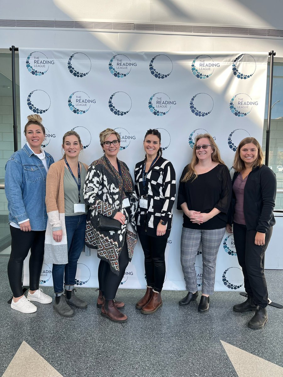 MellyT3182's tweet photo. What a privilege to attend The Reading League’s Reading conference. So much incredible learning around the Science of Reading and a structured literacy approach. And of course, what an honour to have our picture taken with the Anita Archer! #BGCLearns #BGCLiteracy #RightToRead https://t.co/RlQJWwoNf1