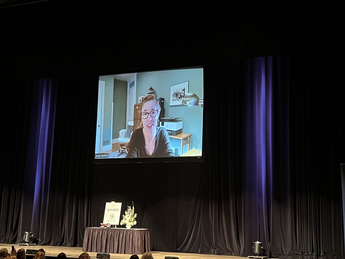 MellyT3182's tweet photo. What a privilege to attend The Reading League’s Reading conference. So much incredible learning around the Science of Reading and a structured literacy approach. And of course, what an honour to have our picture taken with the Anita Archer! #BGCLearns #BGCLiteracy #RightToRead https://t.co/RlQJWwoNf1