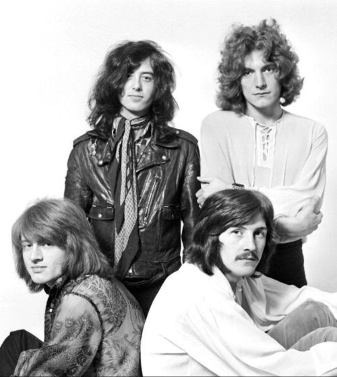 76Marrone's tweet photo. #LedZeppelin
#ledzeppelin2 https://t.co/mKuz2m0kvq