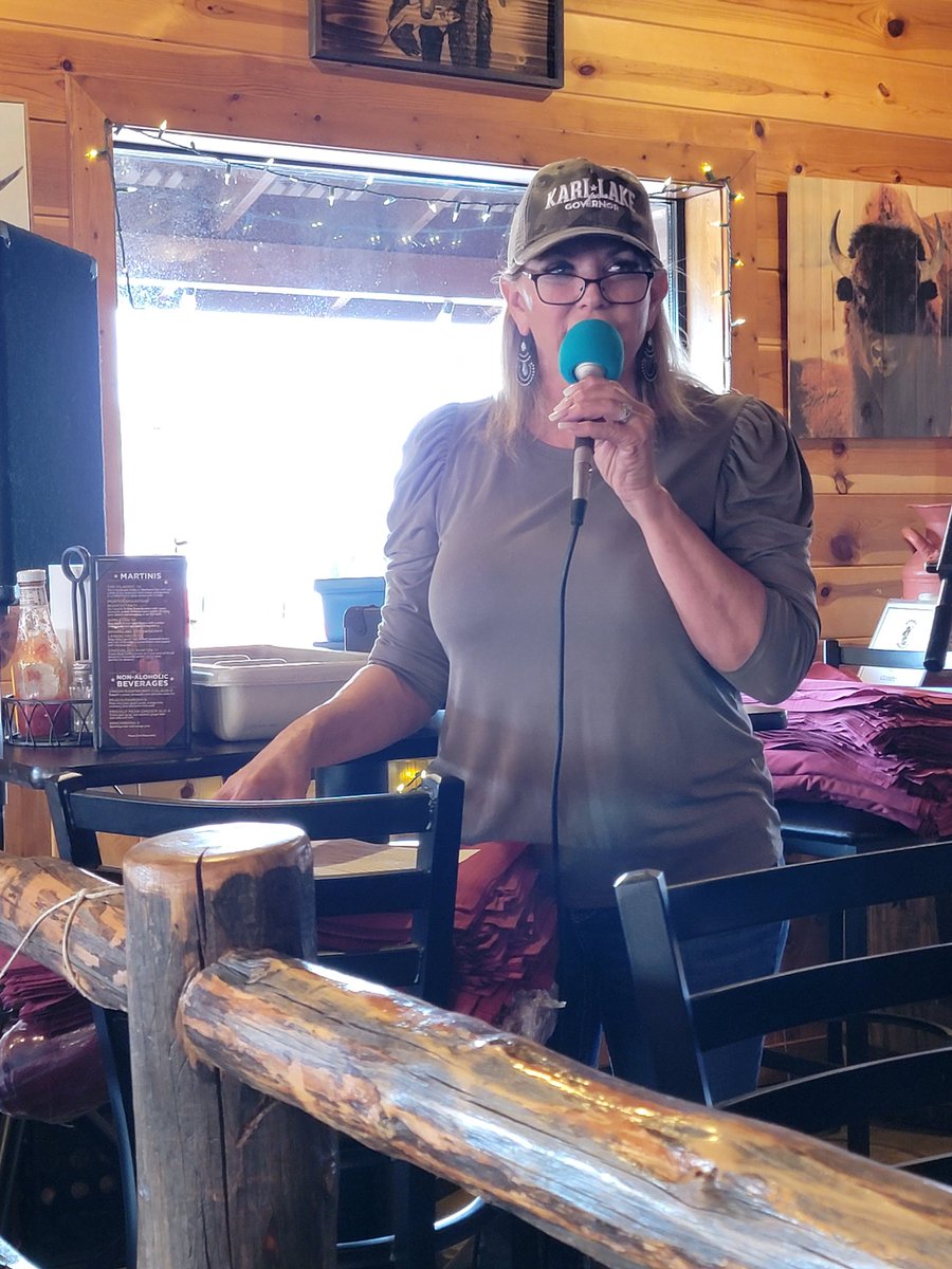 NancyCottle1's tweet photo. Fun times with @GopNavajo today at their fundraiser. Great job #LisaGreen and team. Excited to have our statewides and .@bgmasters here virtually. We always enjoy the fresh air and the great people in the #WhiteMountains!
Enjoy these pictures! #JineaneFord was a great MC! https://t.co/SeR33fGWH9