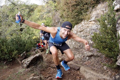 La <a href="/Leyretrail/">JuanMiguéliz- Leyre Trail</a> ha reunido hoy a casi 300 corredores en la sierra navarra de Leyre. Crónica, fotos y todos los tiempos, ya en diariodenavarra.es/noticias/depor…