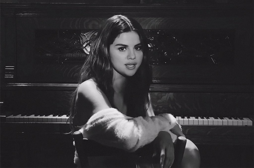 PopBase's tweet photo. 3 years ago today, Selena Gomez released ‘Lose You To Love Me.’

The lead single off ‘Rare’ was instantly met with universal acclaim from critics and hit #1 on the Billboard Hot 100. It is certified 3x Platinum in the US and was ranked among the best songs of 2019 by Billboard. https://t.co/fu7lHLOhgS