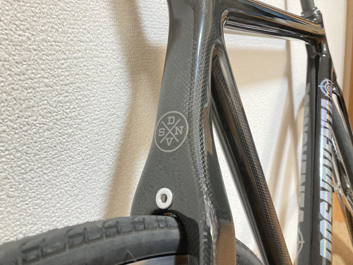 simplefixie's tweet photo. ホイールは前のやつです
煌めき✨
#dosnoventa
#dosnoventaneoTokyo https://t.co/6ujDJpZD6Y