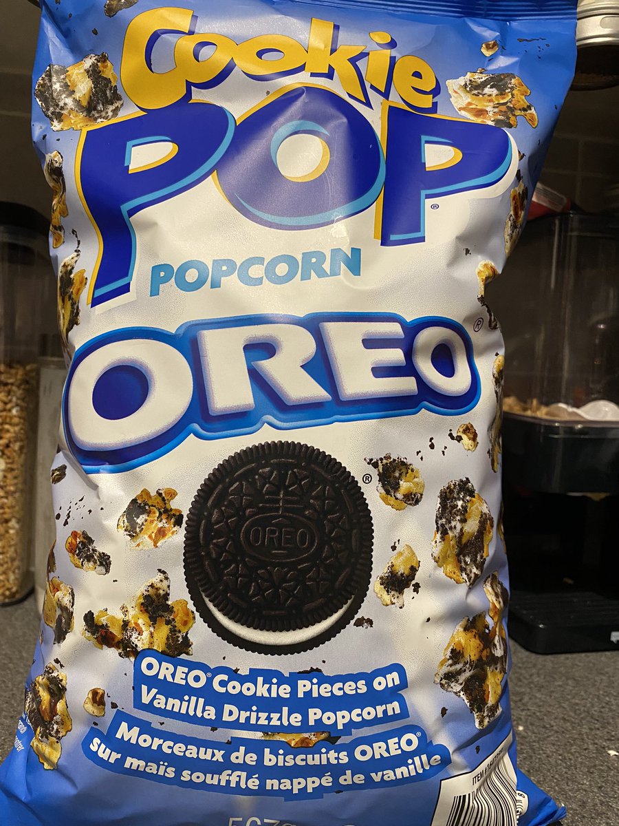 Rhon1788's tweet photo. @Oreo  What have you done to me???  These are my two favourite foods together!  I love Oreo’s and Popcorn. Together they are magic https://t.co/QHCDwF0xan