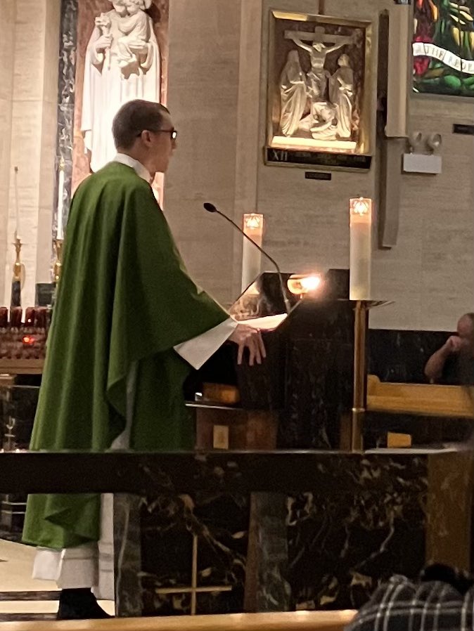 kgburke3's tweet photo. We were blessed to welcome Father Andy Matijevic to the National Shrine of St. Francis Xavier Cabrini this evening. @cabrininationalshrine @amatijevic16 #30thsundayinordinarytime #finishtherace https://t.co/Gf93noCEjL