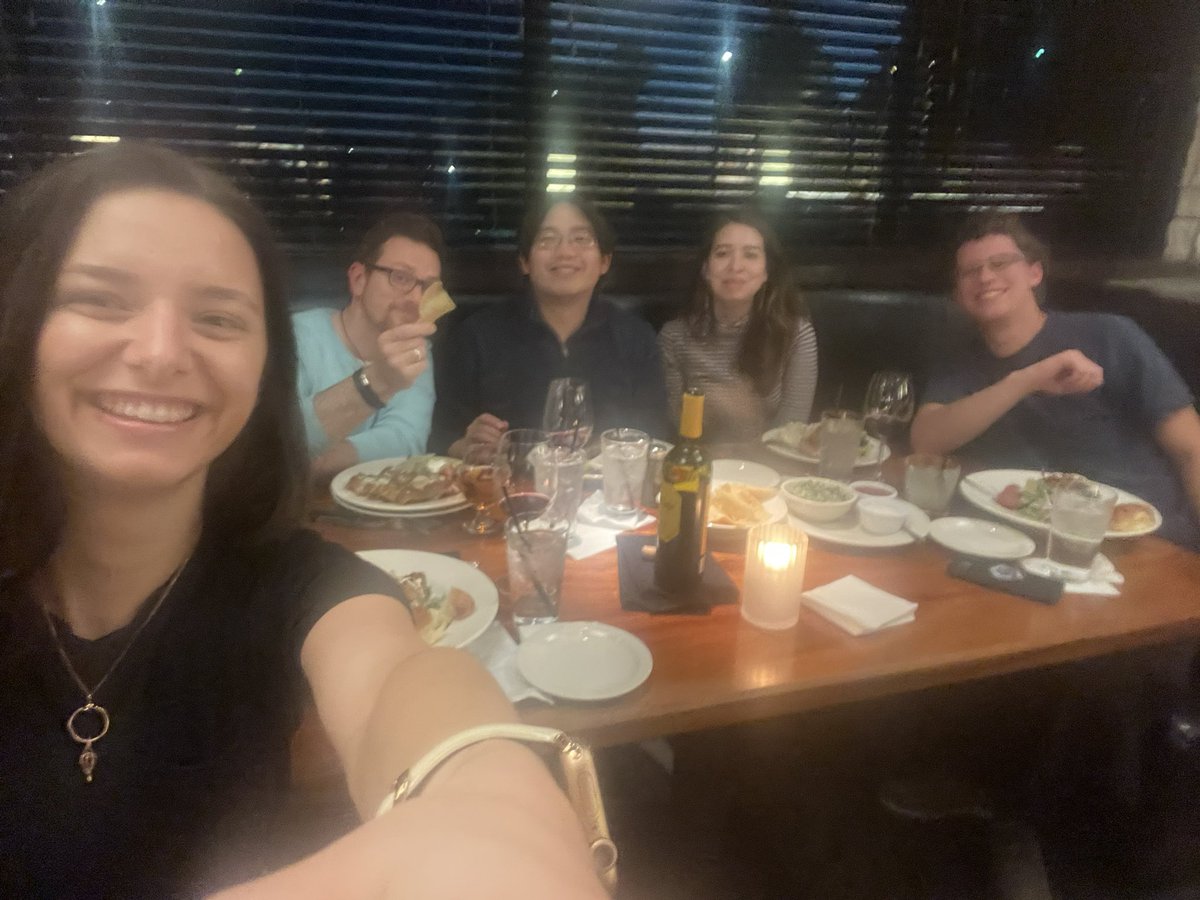 cameliadb_'s tweet photo. Friends, dinner, and knowledge graphs. I think I’m not missing anything. @NotAshleySuh @AdamCoscia @EndertAlex @michaelbehrisch @ResearchValt @ieeevis https://t.co/YDAMFyUamF