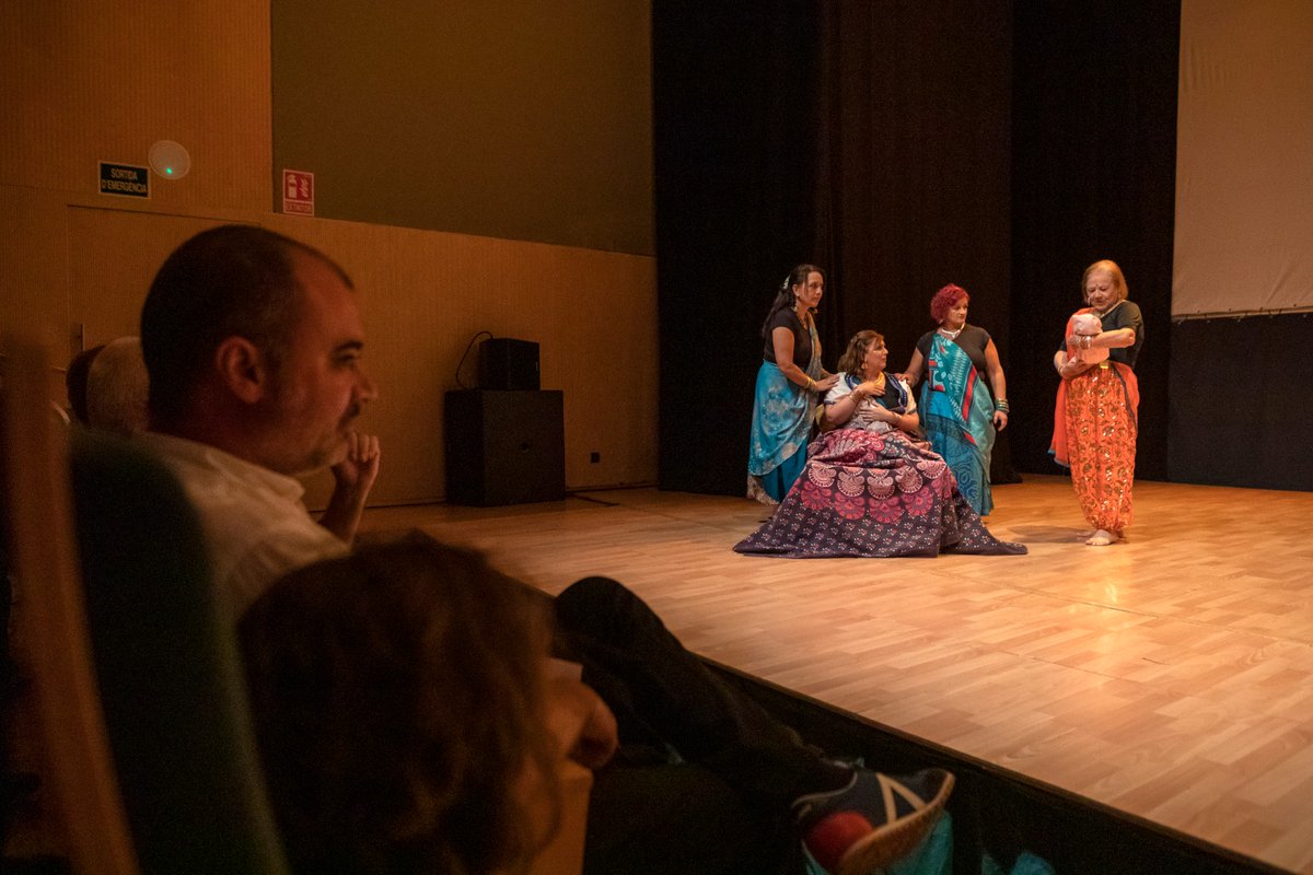 jordi_ballart's tweet photo. 🎤 A la tarda he anat a veure el musical solidari “Laila Majnum” que ha organitzat la delegació terrassenca de @ATHCAT a càrrec de Som Bollywood per a recaptar fons per pisos d’acollida per pacients i familiars en vulnerabilitat. 

👏🏻 Enhorabona per l'acte! Ho hem passat molt bé! https://t.co/iSru5Qvqjk