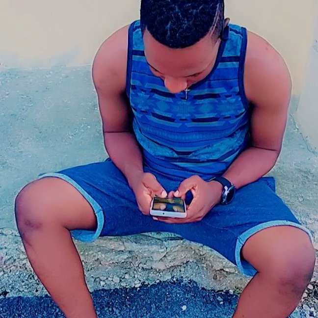 AimeJephtey's tweet photo. Lem sou poste📸🔦 https://t.co/WOhEKQjMHR