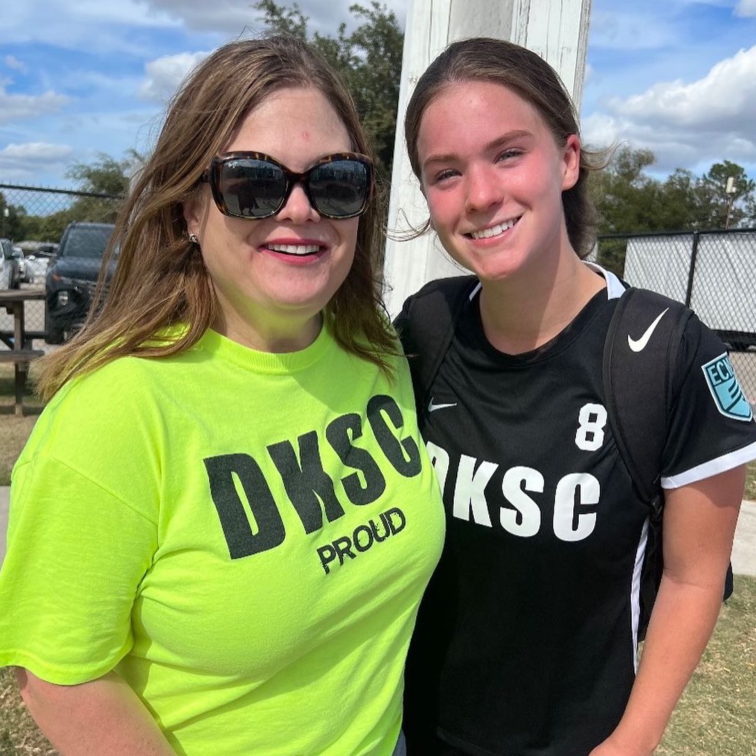DKSC_U1819_ECNL's tweet photo. Families on and off the pitch 🖤❣️ @ECNLgirls @DKSC_official #dkscproud #culture #BADTOPU https://t.co/sxTnAMXDAE