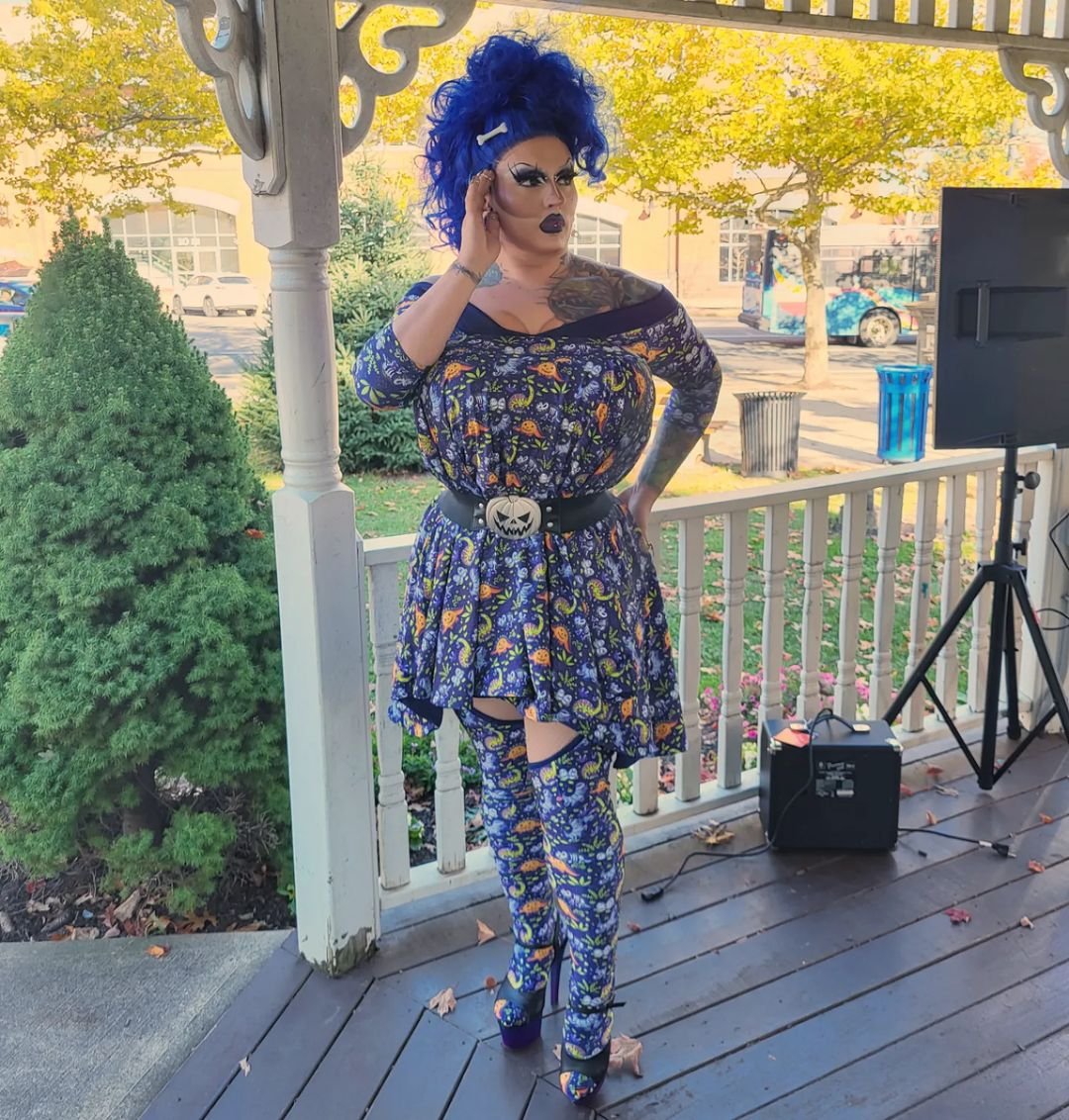 VampireFreaks's tweet photo. The absolutely fabulous @miaezlay rocking the Trick or Treat Pumpkin Elastic Belt ๐๐ป๐
#goth #gothic #gothfashion #gothstyle #gothlifestyle #altstyle #vampirefreaks #gothicstyle #halloweentime #spooktober #emostyle #emofit #emofashion #gothabilly #dragqueen #spookyfit https://t.co/sFHOl7uq3X