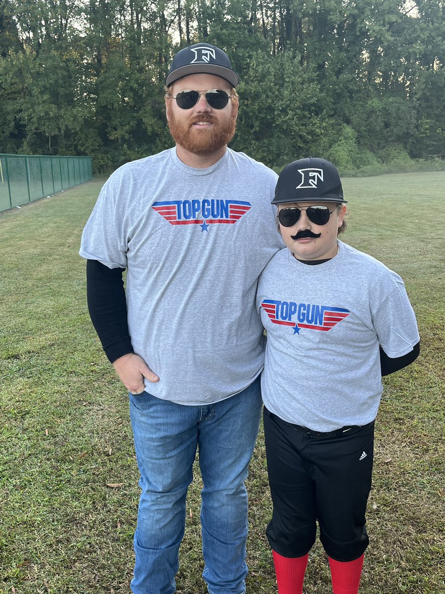 Lestyrae's tweet photo. Field of Screams Halloween baseball tournament today Our 12U boys went into the Danger Zone dressed up as Top Gun! @TomCruise @TopGunMovie @Miles_Teller https://t.co/ABTeqOlpZN