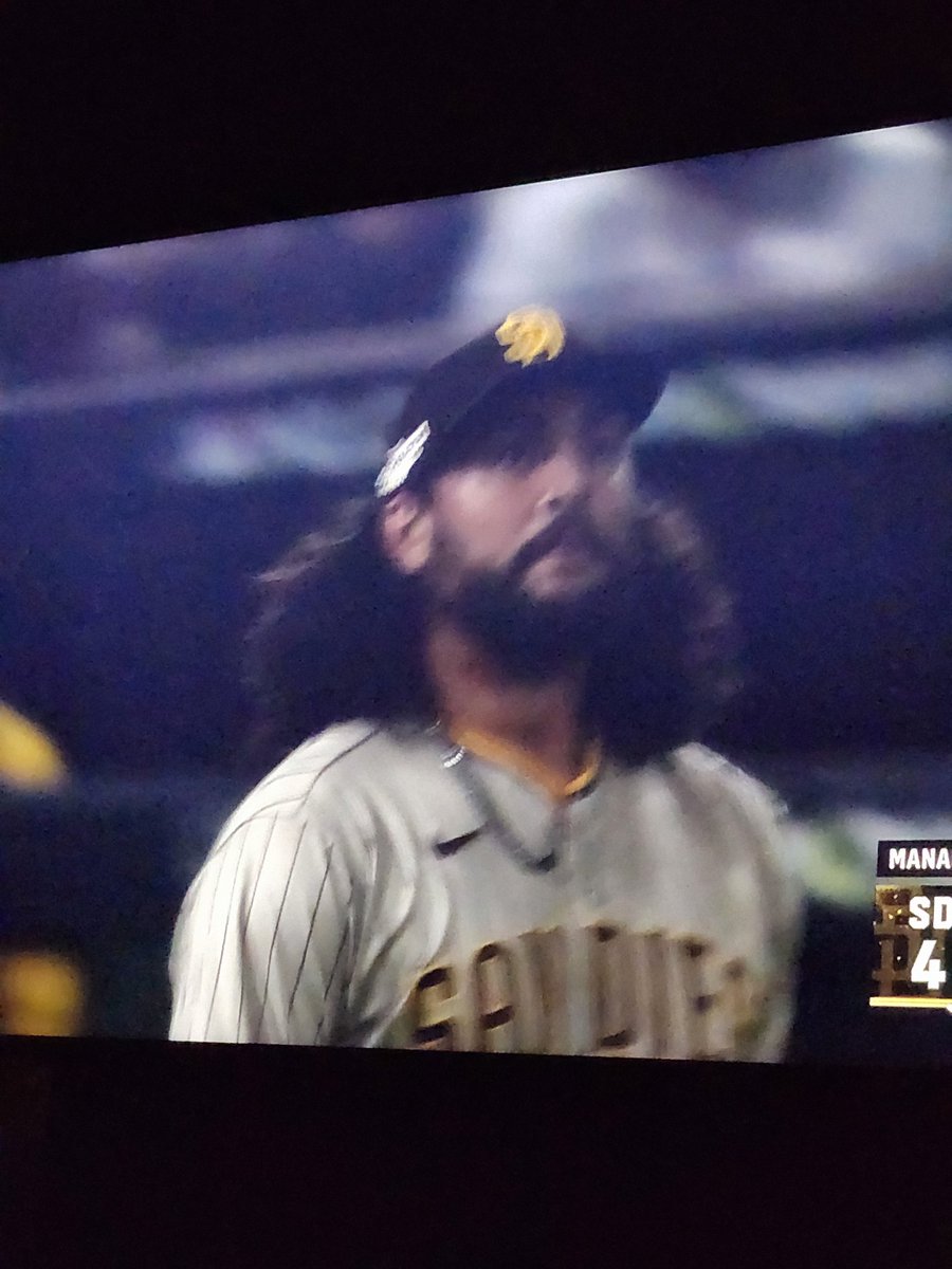 Nateaux's tweet photo. @SportsRV Ross pulling double duty. Stay with it. https://t.co/ijvl7dzO7E