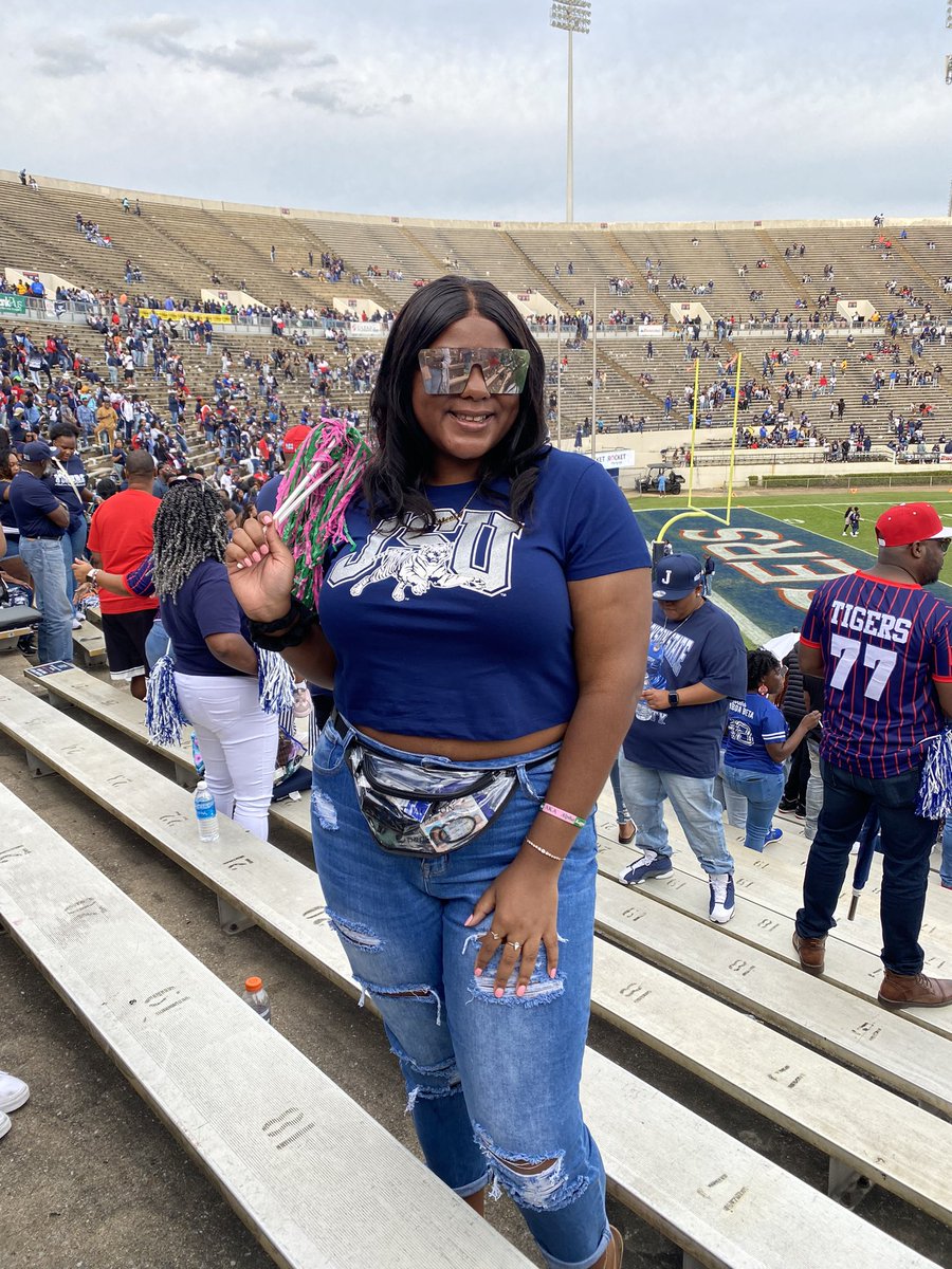 k_nicoleee__'s tweet photo. Forever on THEE winning team 💙 https://t.co/se7D6VQpvh
