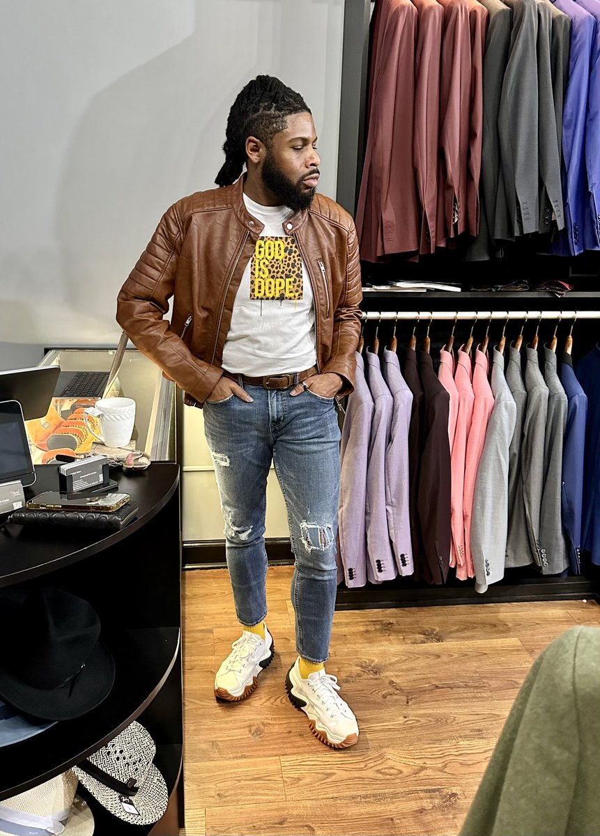 stylistcantony's tweet photo. A DOPE Saturday 🔥🔥🔥
#elderCAM #sirDOC #godisdope #godisdopeapparel #CAntony #TheCAntonyStylingLab #GQ #CustomFashion #CustomWear #Trends #Dapper #ManOfStyle #MensWear #MensFashion #style #fashion #StyleExpert #menstylist #elderCAM #sirDOC @GODISDOPE2020 https://t.co/rIcs9KQUeO