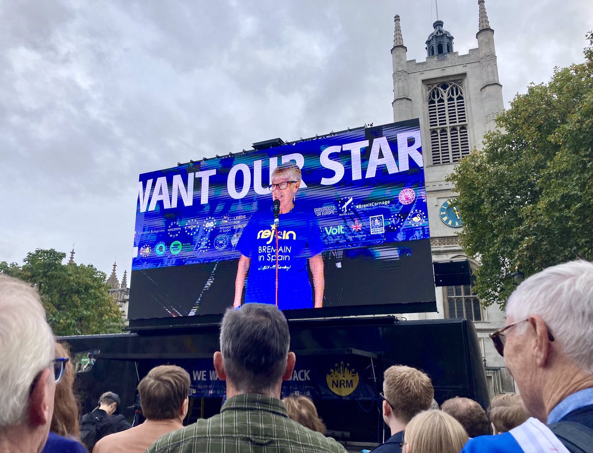 Minghowriter's tweet photo. .@MarchForRejoin @BremainInSpain reminding us of the plight of UK citizens in the EU, whose rights have also been ripped away. #NRM #RejoinEU #RejoinEUToSaveTheUK #BrexitBrokeBritain https://t.co/by6HiZtleh