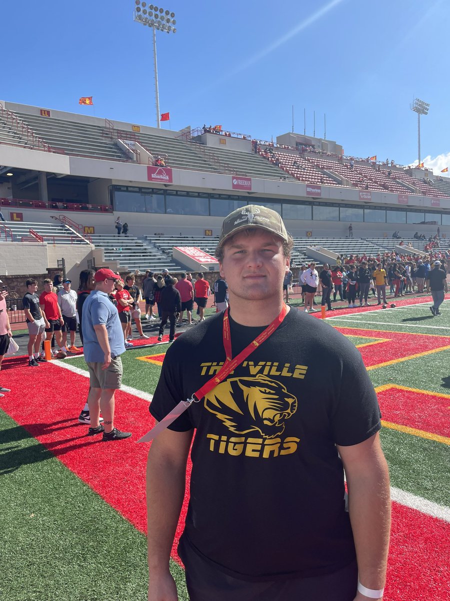 Jack_Bishop75's tweet photo. Had a great time at Pitt State today! Thank you @_CoachNutt and @CoachLaRussa for having me out!! @GorillasFB @TigersOakville @GSV_STL https://t.co/qiLSgtpU7d