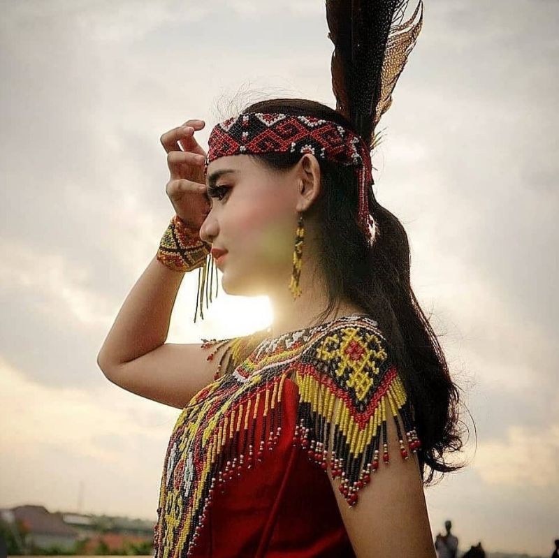 Ingatlah untuk selalu mensyukuri hal-hal kecil dalam hidup seperti adanya kesempatan kita menikmati sejuknya udara pagi dan terangnya cahaya mentari.