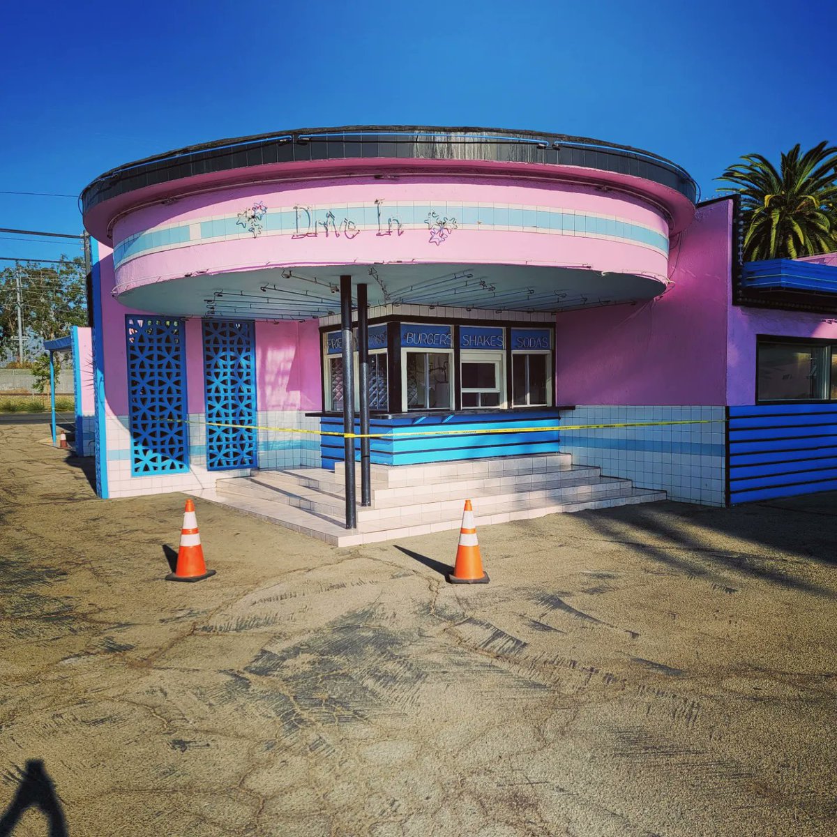 Pink_Motel_'s tweet photo. Cadillac jacks Car Hop. https://t.co/WhnMyeGCGH