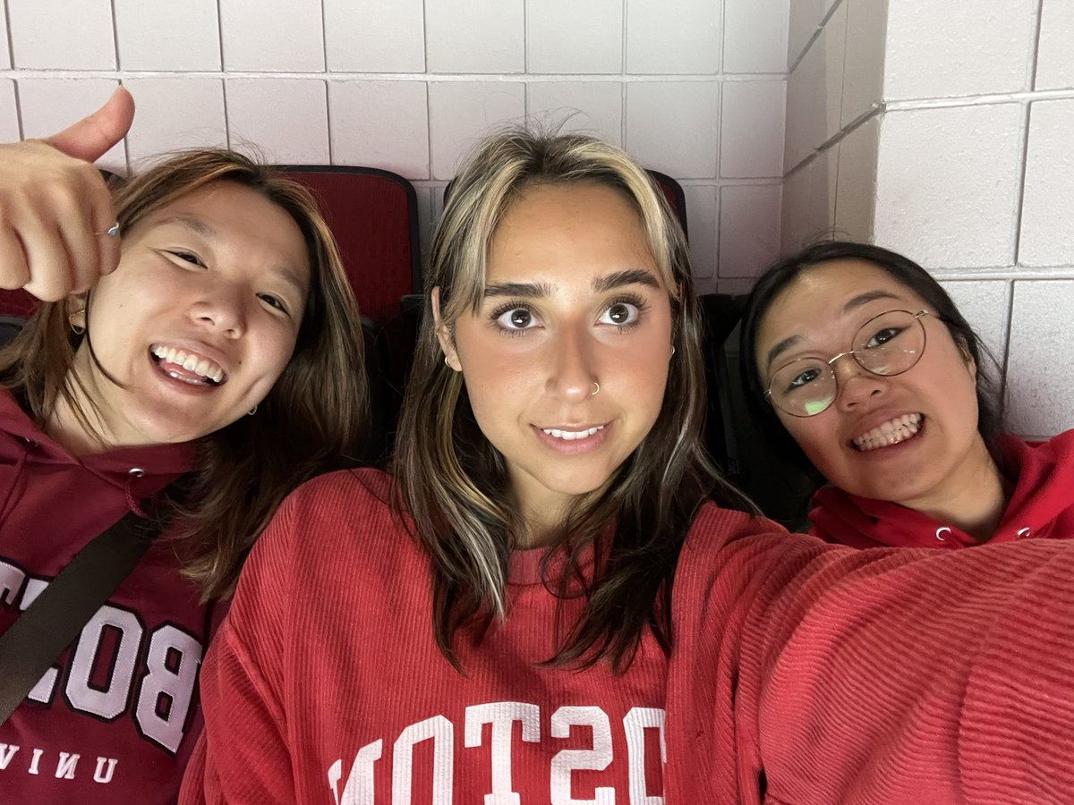 meekmya's tweet photo. #pepsifanphoto @bostonu https://t.co/0X6vhHQNkA