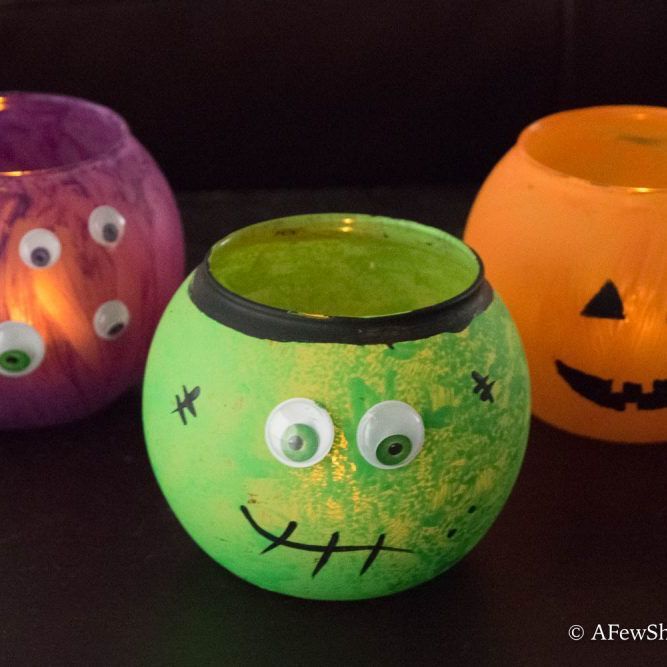 AFewShortCuts's tweet photo. Get the family in the spooky spirt with this fun kids craft made with items from the dollar store. Check out these simple Halloween Luminaries! https://t.co/FCQg8PtYsz https://t.co/HdDA9VOutF https://t.co/G47xXfZo9I