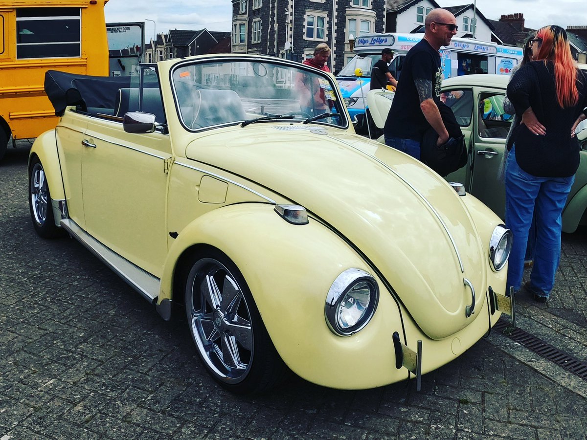 farm_vw's tweet photo. VW beetle #2022 #vw #beetle #VW #oval #zwitter #classic #bus #splitscreen #karmann #VWFarm #vwshow #trecker #beachbuggy #bus #karmann #vwshow #trecker #t25 #santapod #vwaction #drag #dragcar https://t.co/tifCTHV5gZ