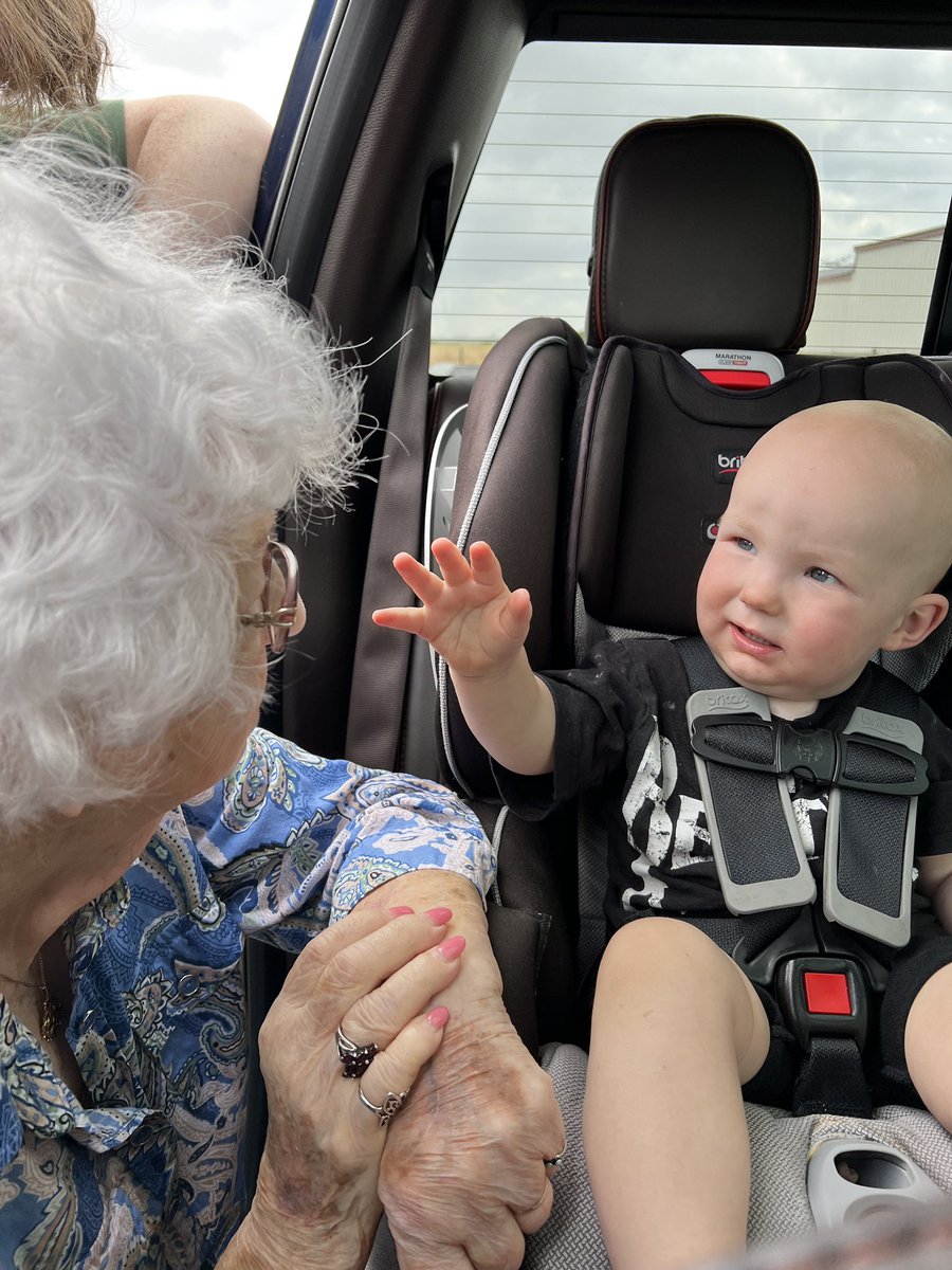 HeartOTXHeartMD's tweet photo. I’m SO glad that I gave my truck to my son/daughter-in-love
@Ford F-150 saved lives of my family…w Von in the back seat
I used to tell my brothers to “be tough like #BobLilly”-so glad that this “T-Bone” didn’t end up w injury to my loved ones or the careless driver who hit ‘em https://t.co/RhF35KCdST