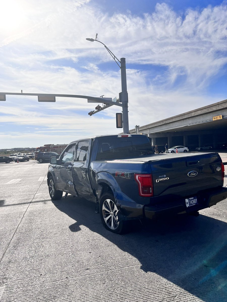 HeartOTXHeartMD's tweet photo. I’m SO glad that I gave my truck to my son/daughter-in-love
@Ford F-150 saved lives of my family…w Von in the back seat
I used to tell my brothers to “be tough like #BobLilly”-so glad that this “T-Bone” didn’t end up w injury to my loved ones or the careless driver who hit ‘em https://t.co/RhF35KCdST