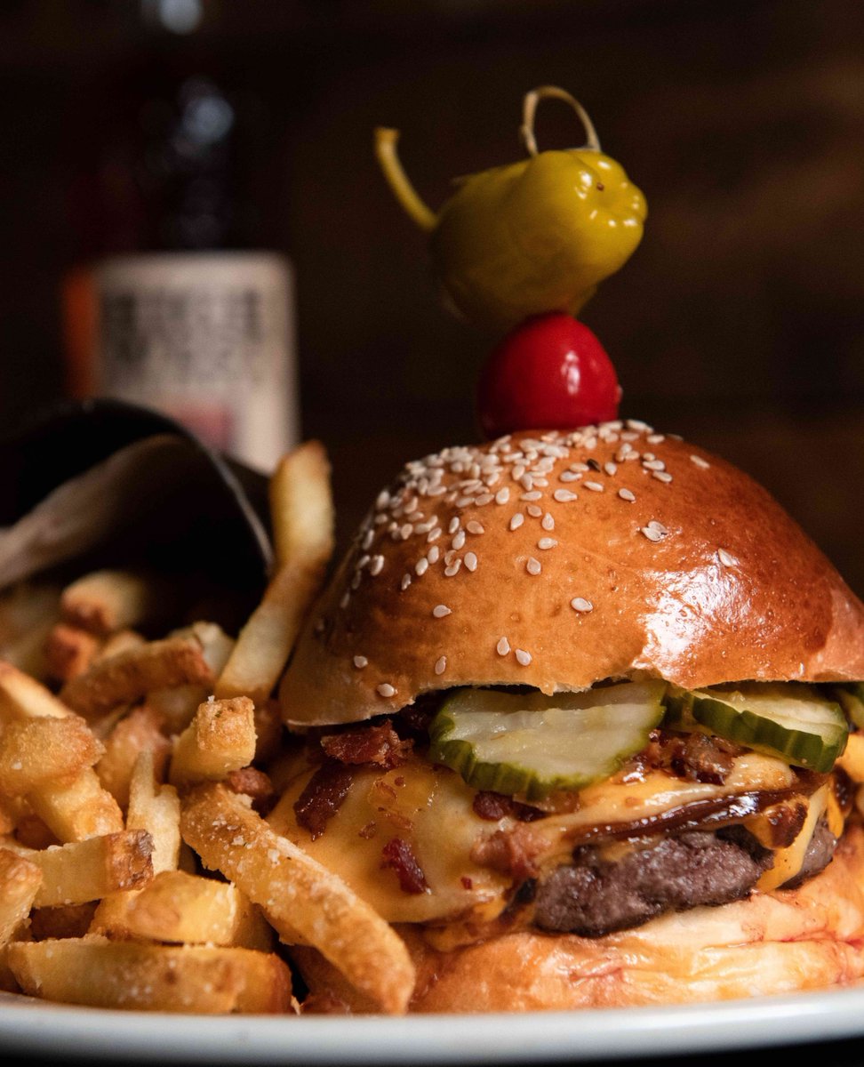 It's snowing in Park City!!!  The weather may be cold, but we are serving the perfect comfort food (and whiskey) to warm you up!⁠
⁠
Our Saloon burger is a constant on our menu-exactly what we need to welcome in the beginning of winter!  ⁠
#drinkhighwest