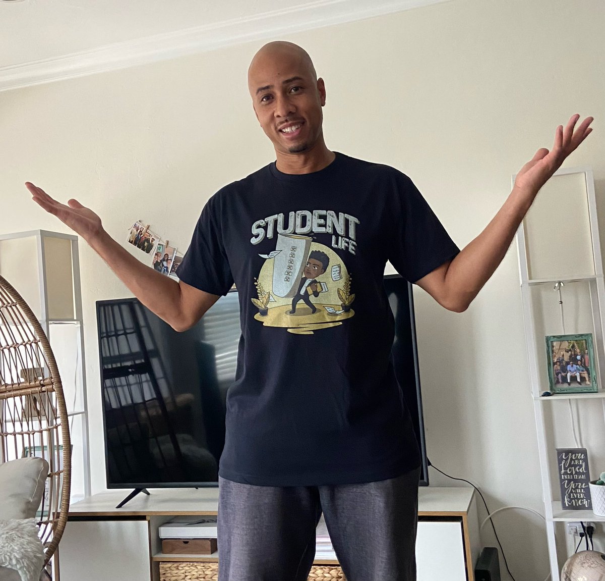 MyFutureTee's tweet photo. Be an example of what happens when you combine hard work, dedication and perseverance. 🌟📖💪🏾 Photo sent to us by another satisfied customer 🤩
•
#giftsforhim #giftsforher #smallbusinesses #happycustomerhappyus #happycustomers #studentlife #students #studentsuccess https://t.co/GfFgQ3Kb6Q