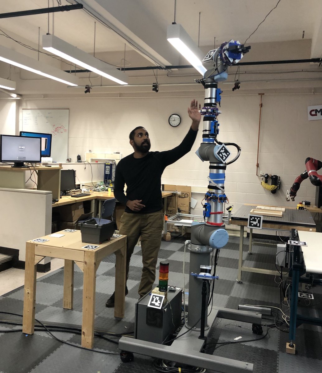 AWAREAINRT's tweet photo. A fantastic visit on Friday allowed #AWAREAI graduate trainees and faculty to learn about AFRL opportunities. Great talks and demos by trainees who shared about some of the ongoing research projects in #NRTAI-associated labs. Thank you! https://t.co/NzhzUdIxcD