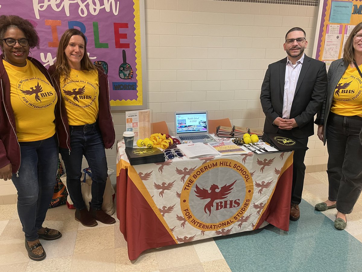 NYCDOED15's tweet photo. Thank you to @CMRestler for organizing a community led school fair for D15 &amp; D13. Big Shout out to our schools who represented! #supalvarez @NYCSchools @necs @ruxdanika @DK_BlackburnNYC @BHS497 @ps261info @PS295Brooklyn https://t.co/0LVsfMGbzl