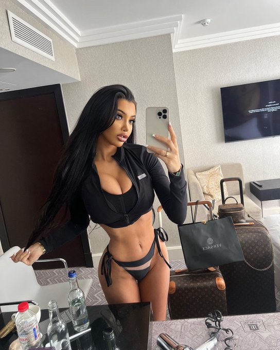 🖤🔪✔️ https://t.co/2c6LPT0SZO