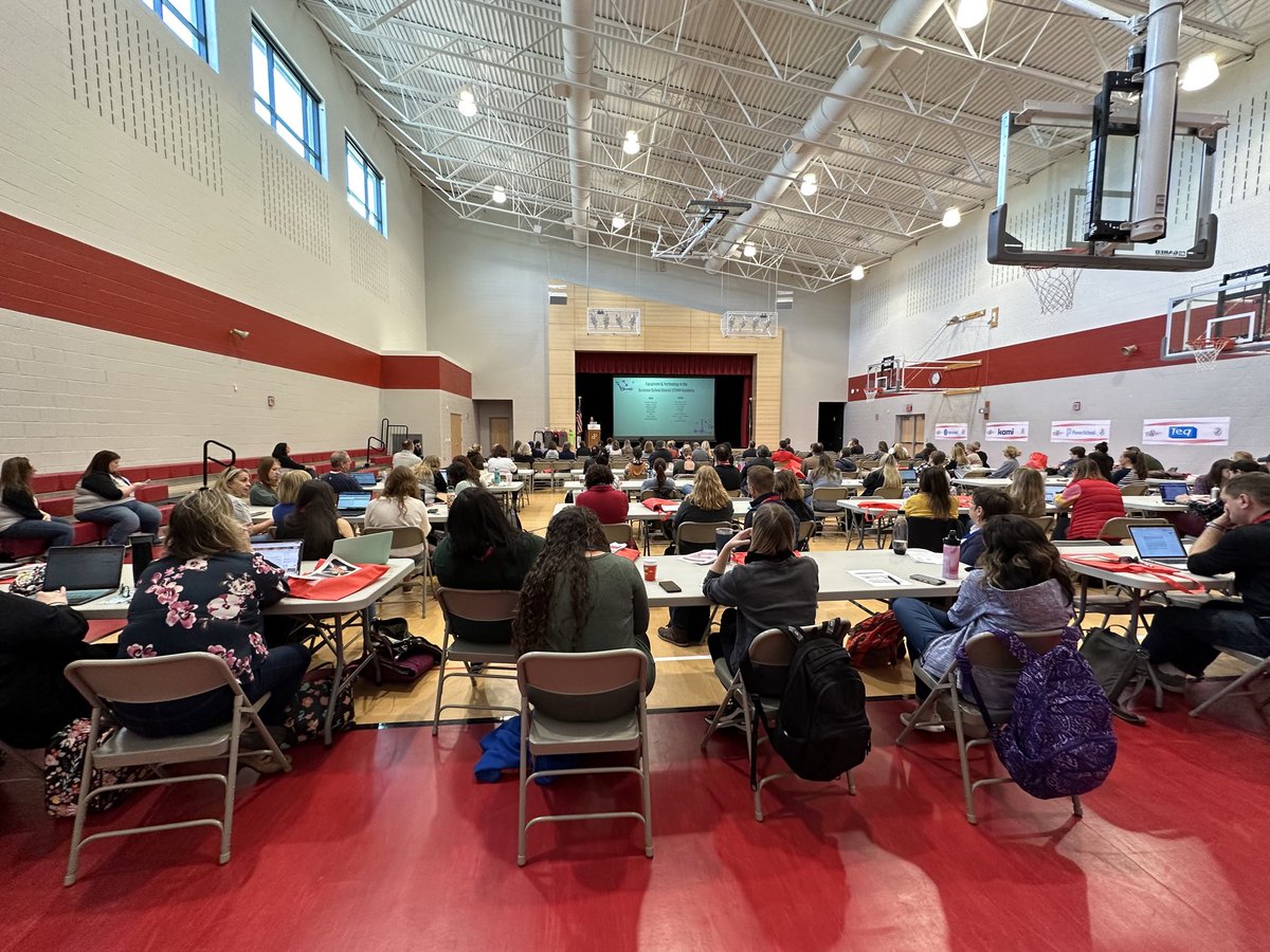 TeacherTechCon's tweet image. Wow. @VM_Elementary thanks for hosting us today. Those views 😍🍁#psdttc22