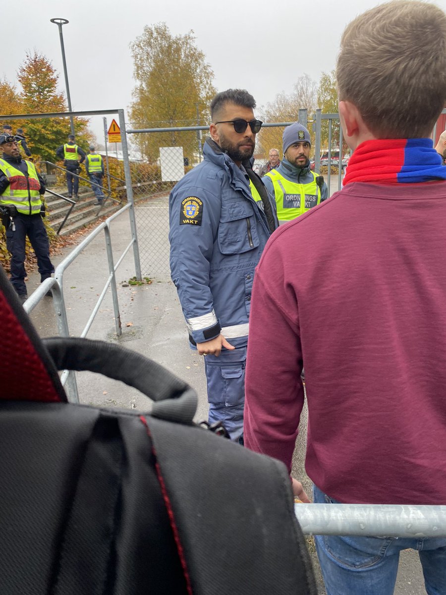 F k 1 8 8 7 tweet media